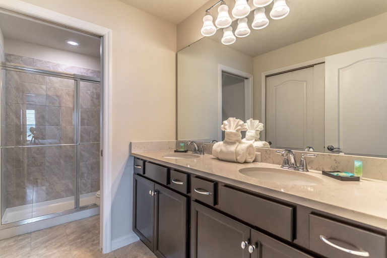 Bathroom 4, 7163 Solterra, Polk