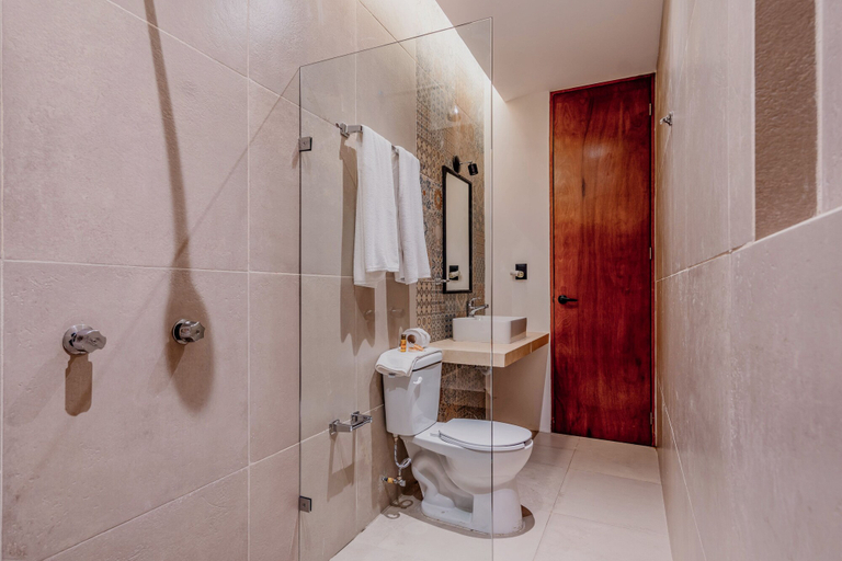 Bathroom 5, Hotel HO Merida, Mérida
