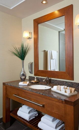 Bathroom 5, Hotel Chateau Laurier Quebec, Communauté-Urbaine-de-Québec