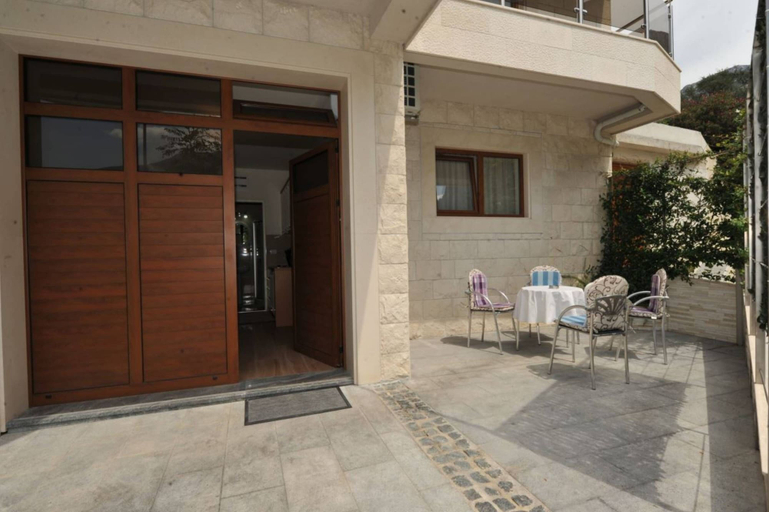Others 4, Apartments Olive