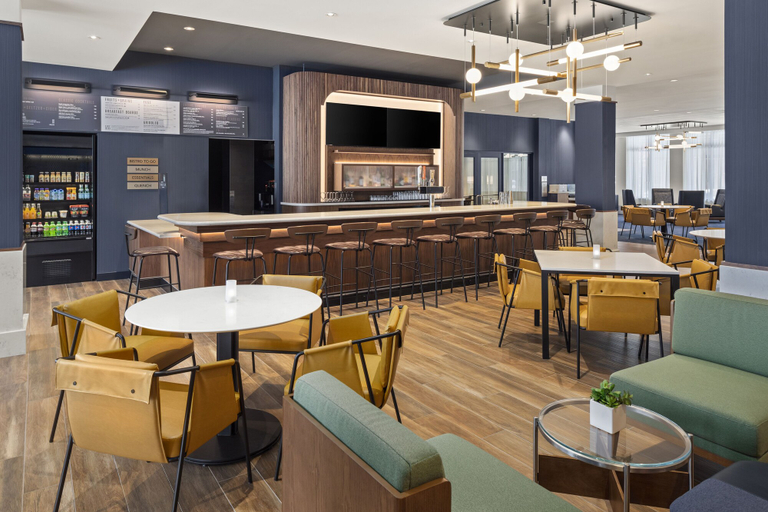 Food & Drinks 5, Courtyard by Marriott Owatonna Downtown, Steele