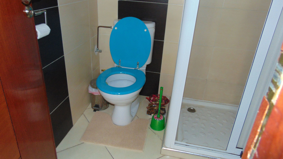 Bathroom 3, Suite Apartment Fawzi, Agadir-Ida ou Tanane
