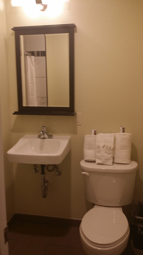 Bedroom 3, Travel Inn, Alameda