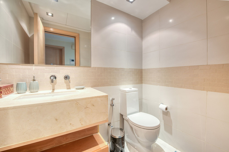 Bathroom 4, R&H Park Island, Dubai
