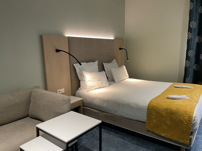 Bedroom 3, L'Univers, Marne