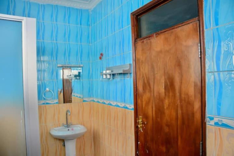 Bathroom 2, Clear Sky Staycation, Mavoko