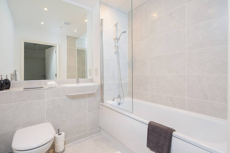 Bathroom, Riverside 6, Kent