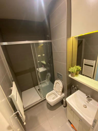 Bathroom, Cilindar Apartments, Zagreb