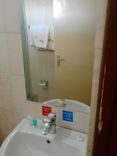 Bathroom 4, Golden Gates Hotel, Nyeri Town