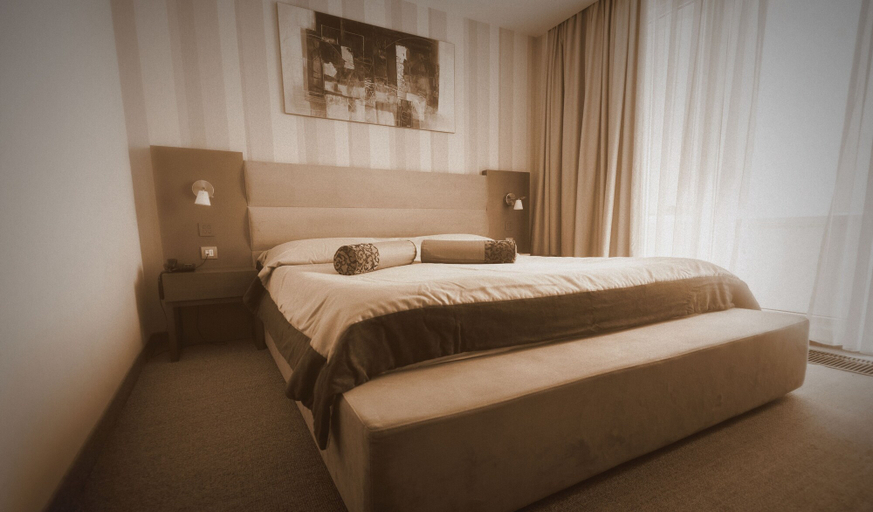 Bedroom 3, Iaki Hotel, Constanta