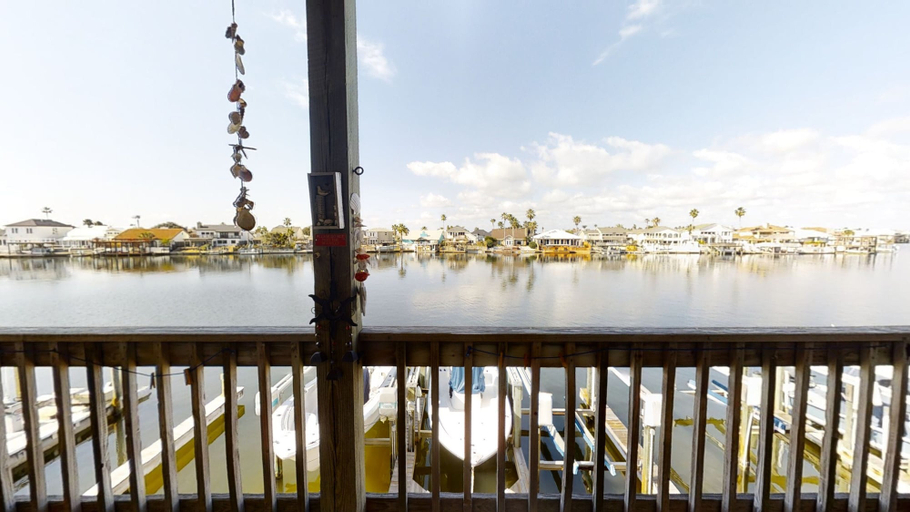 Others 1, Waters View-15425, Nueces