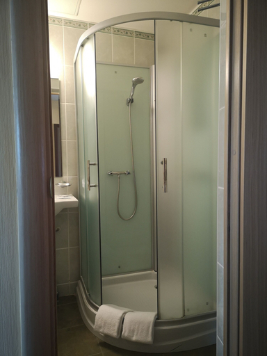 Bathroom 5, Azimut Hotel Yaroslavl, Yaroslavskiy rayon