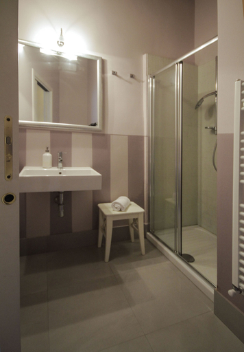 Bathroom 5, Il Senesino, Siena