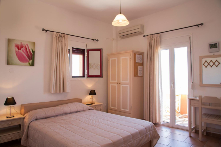 Bedroom 4, Pension The Flower, South Aegean