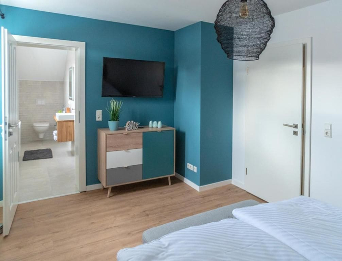 Bedroom 5, Zur Quelle - Ferien-Apartment-Haus, Harz