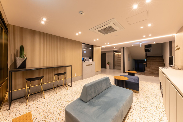 Others 5, Browndot Hotel, Dong