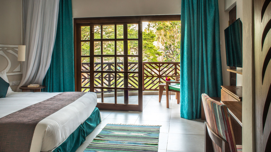 Bedroom 3, Neptune Village Beach Resort & Spa All Inclusive, Msambweni