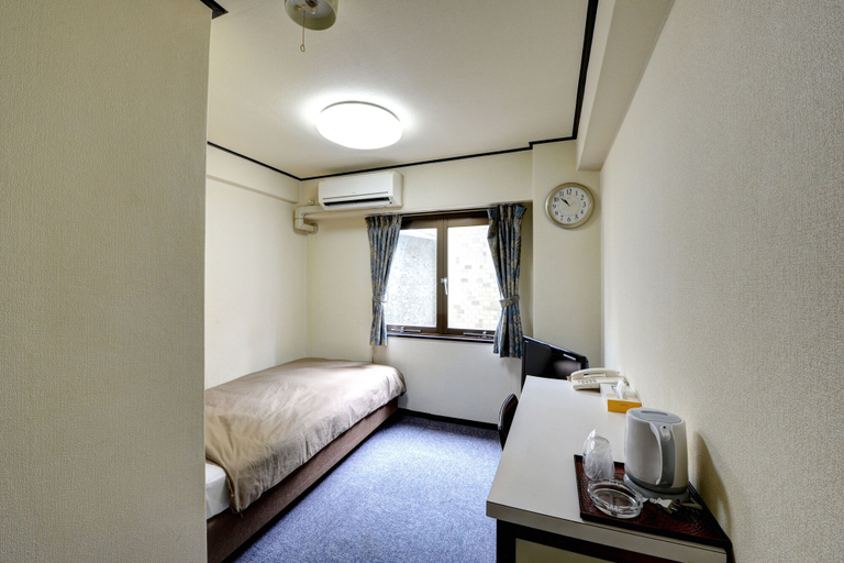 Bedroom 5, Arks Inn Omori, Ube