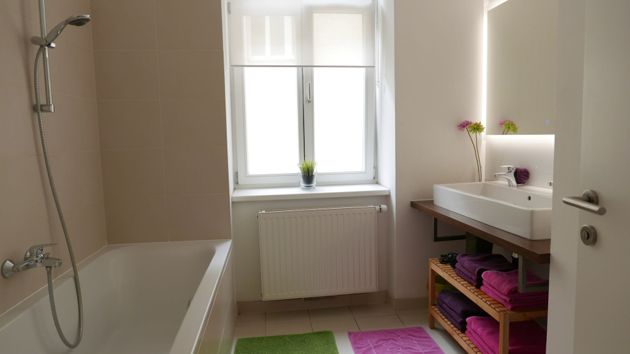 Bathroom 4, GoVienna Modern Apartment, Wien