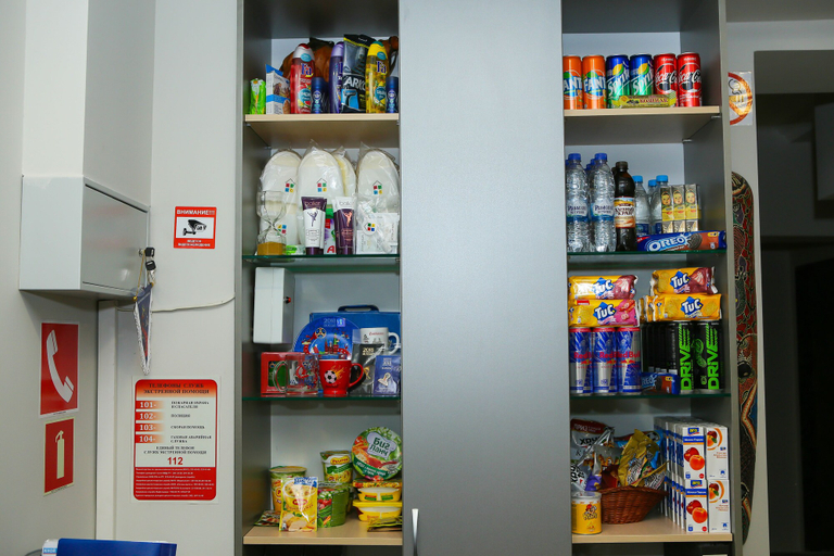 Food & Drinks, Kupe Capsule Hotel & Hostel, Vysokogorskiy rayon