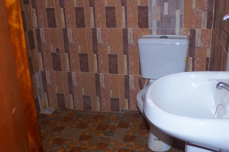 Bathroom 3, Bells Guest House, Ol Kalou