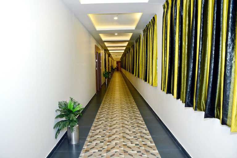 Others 4, Hotel Royal Wings, Vadodara