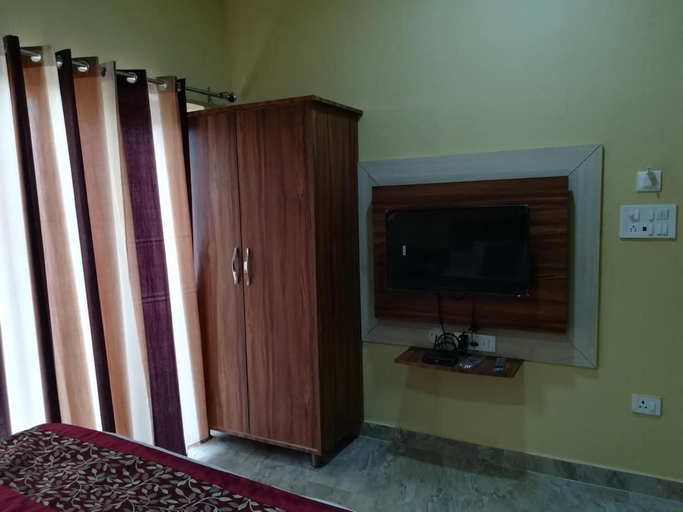 Bedroom 3, Sakura Guest House, Kangra