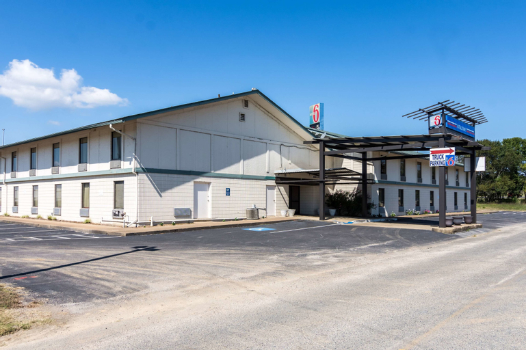 Motel 6 Arkadelphia, AR, Clark