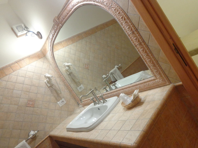 Bathroom 4, A Casa Di Amici, Messina
