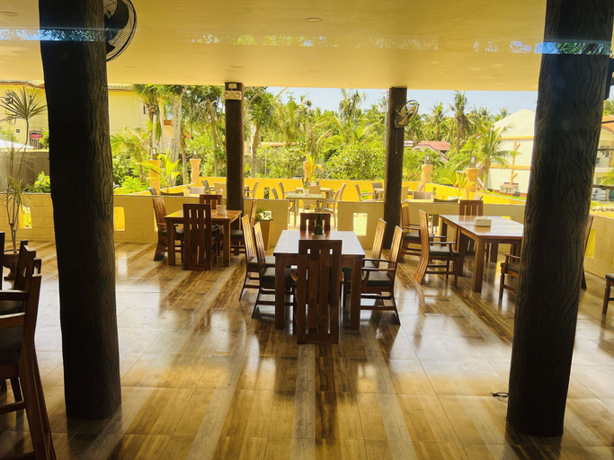 Food & Drinks 5, Cabilao Sunset Dive & Beach Resort, Loon