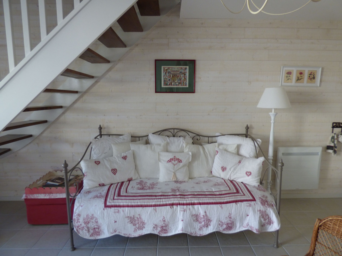 Bedroom 3, La Pomélie, Indre-et-Loire