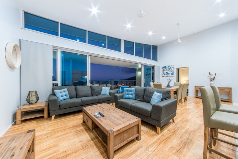 Others 5, Coral View at Azure Sea, Whitsunday