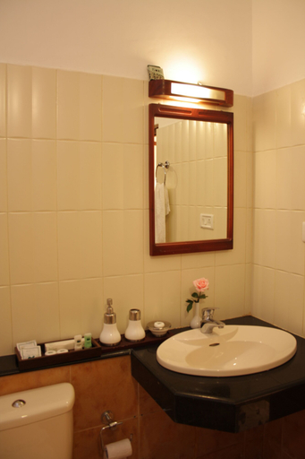Bathroom 5, Ayur County, Idukki