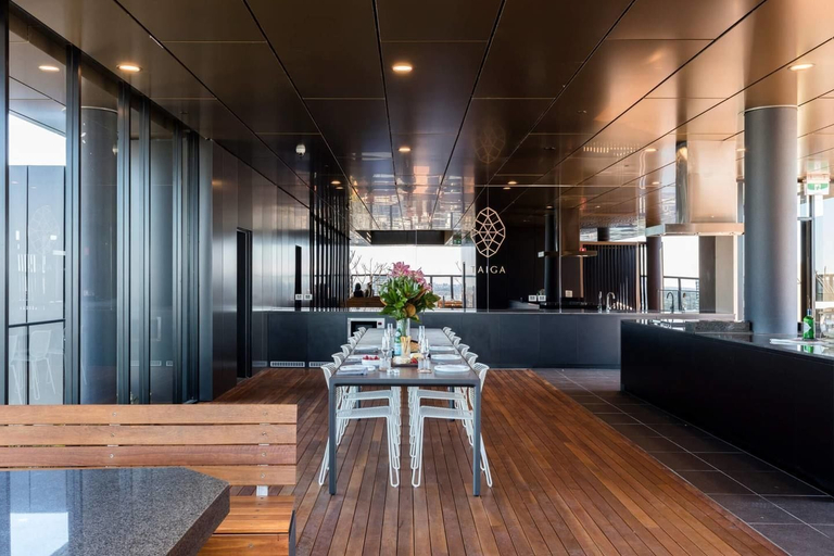 Food & Drinks 5, Luxury 1 Bedroom 1 Study With 1 Parking, Sydney