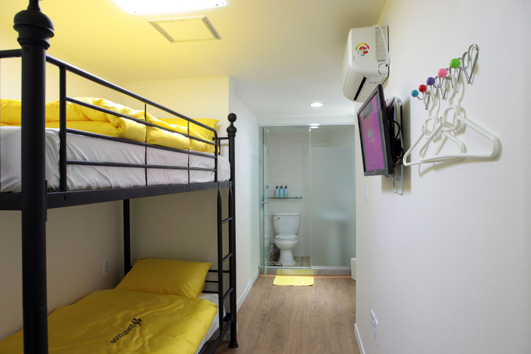 Bedroom 2, K Stay Guest House, Jung