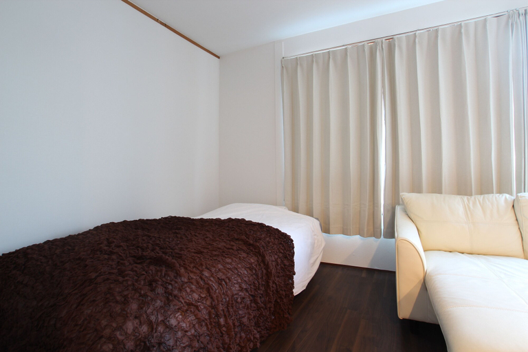 Bedroom 2, Umeda Hotel, Osaka