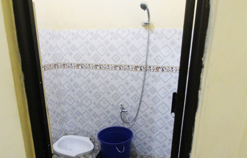 Bathroom 5, Homestay Sekar Syariah, Magelang