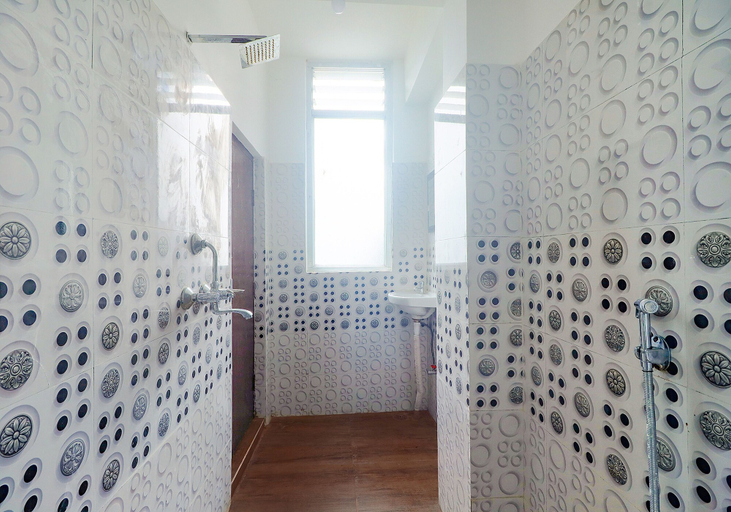 Bathroom 2, Fabexpress Laxmi Niwas, East Sikkim