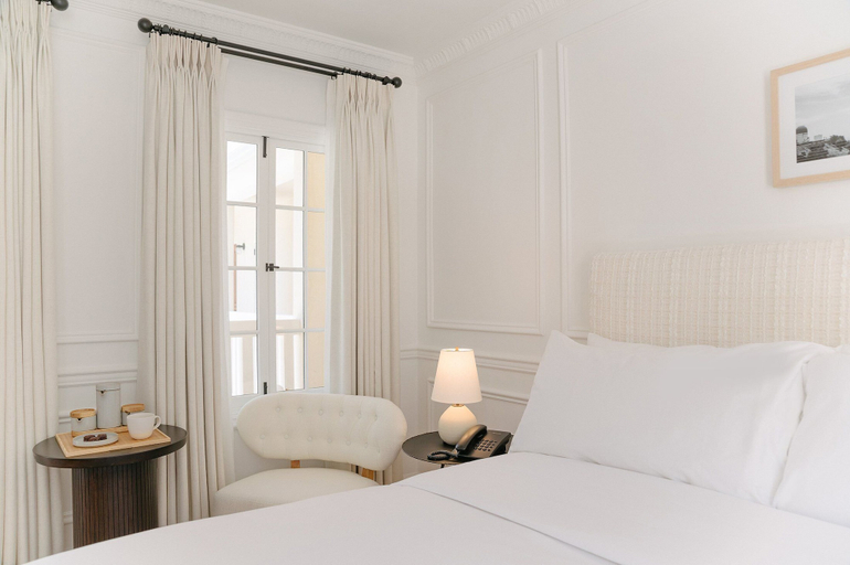 Bedroom 3, Cara, Los Angeles