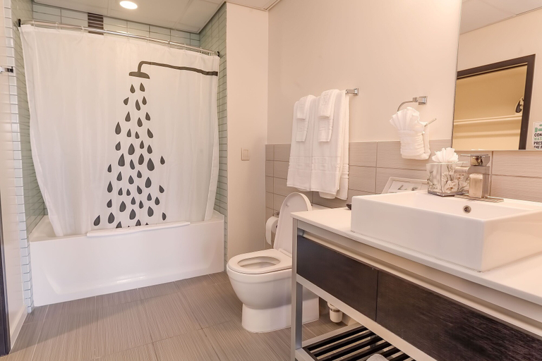 Bathroom 5, TENTEN Wilshire - Official, Los Angeles