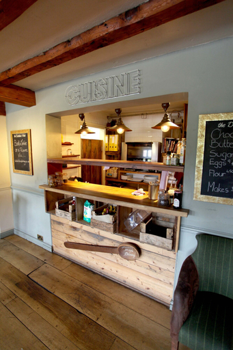 Food & Drinks 4, The Crown at Playhatch, Oxfordshire