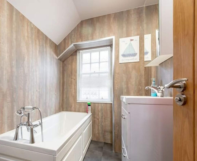 Bathroom 3, Quirky Cottage, Fife
