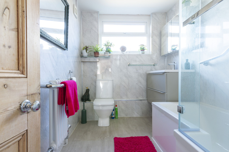 Bathroom 4, Hare Cottage, Monmouthshire