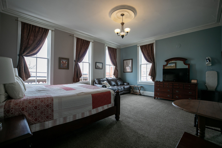 Bedroom 2, Nauvoo Temple House Hotel, Hancock