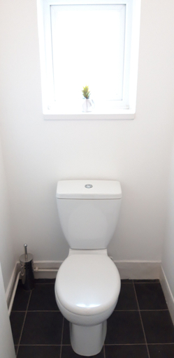 Bathroom 3, Lunas Cottage - Grove Road Cottages, Warwickshire