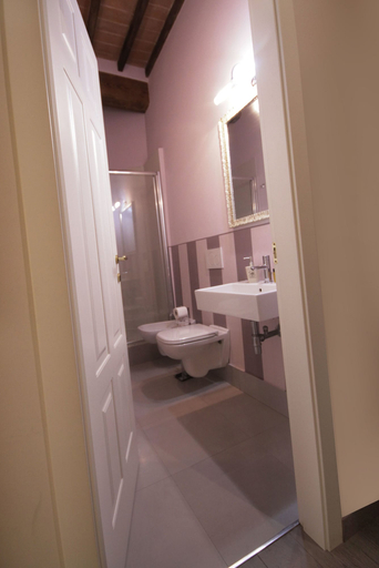 Bathroom 5, Il Senesino, Siena