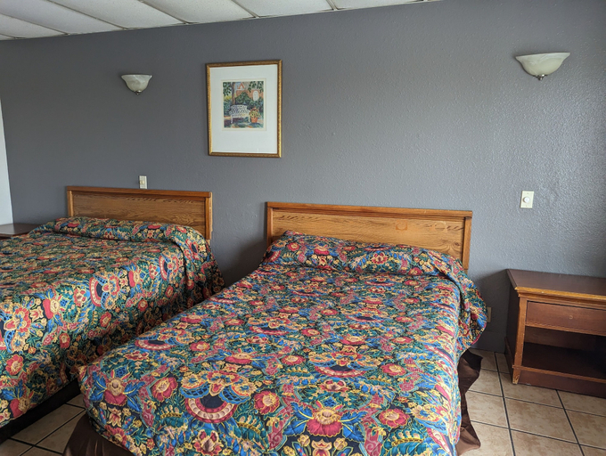 Bedroom 3, Austin Motor Inn, Travis