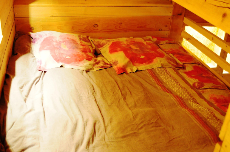 Bedroom, Réserve Naturelle de Boussière, Drôme