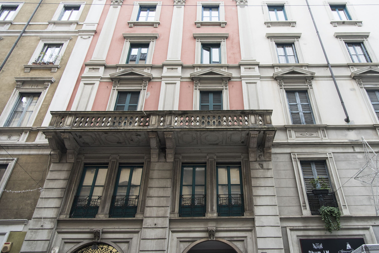 Front of property, Pleasant 2 Bedrooms Flat in Brera, Milano