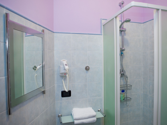 Bathroom 4, Barbieri, Vibo Valentia